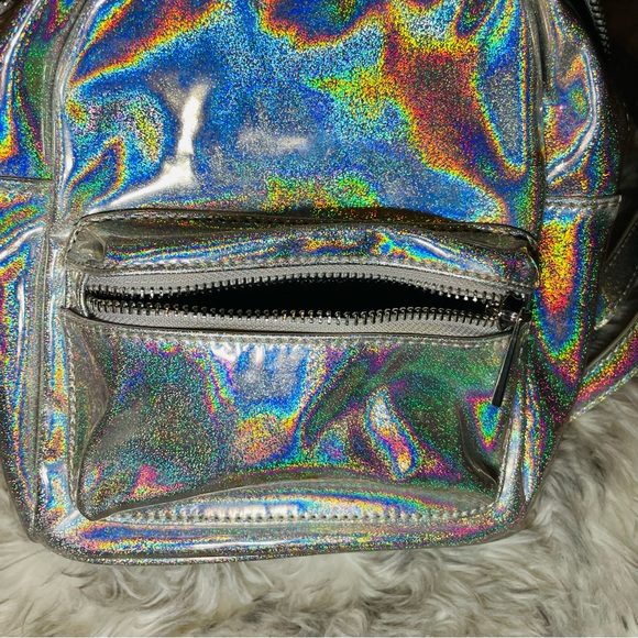 Holographic Silver Mini Backpack 🌈 - Picture 6 of 7